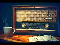 Radyo Dinlerken Sohbet Etmek